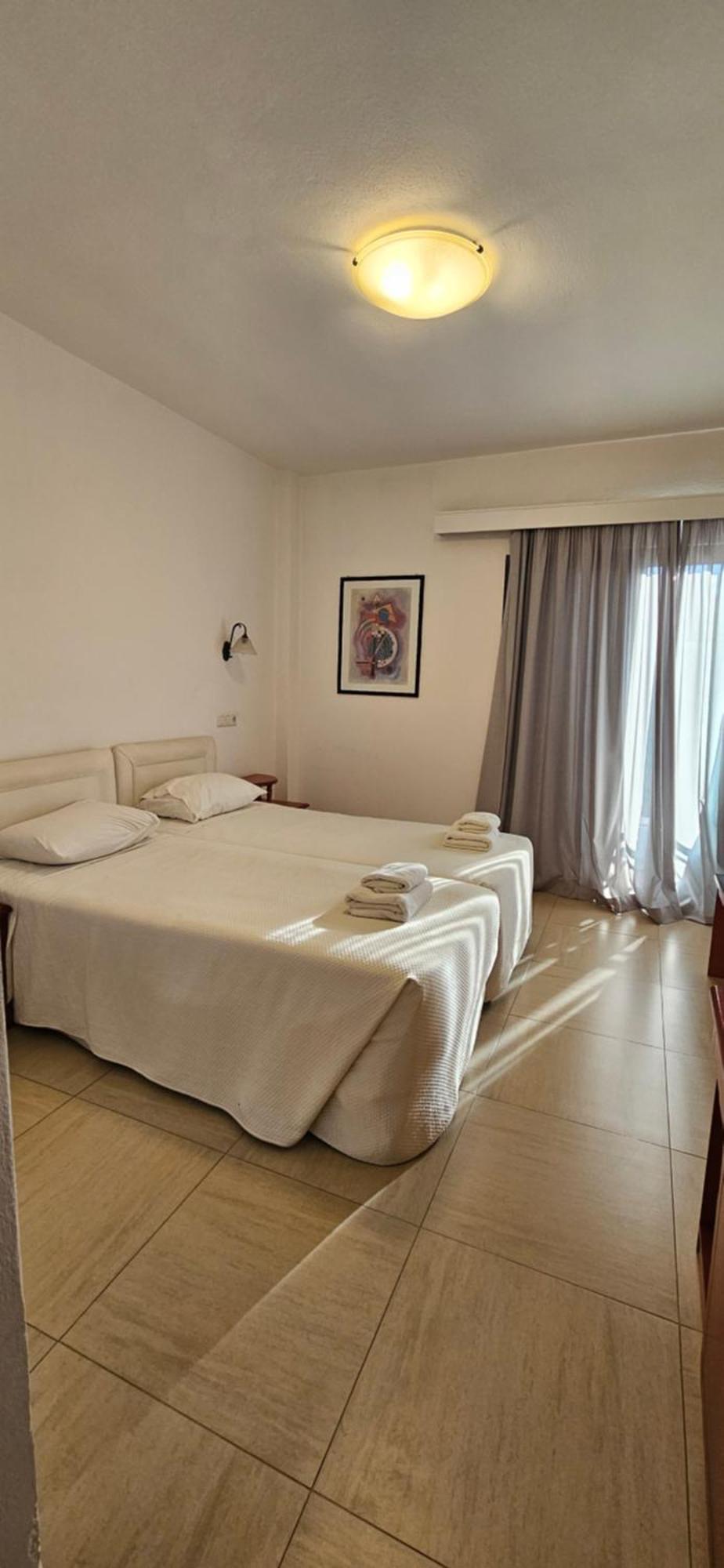 Olympic Village Hotel & Spa Ancient Olympia Room photo