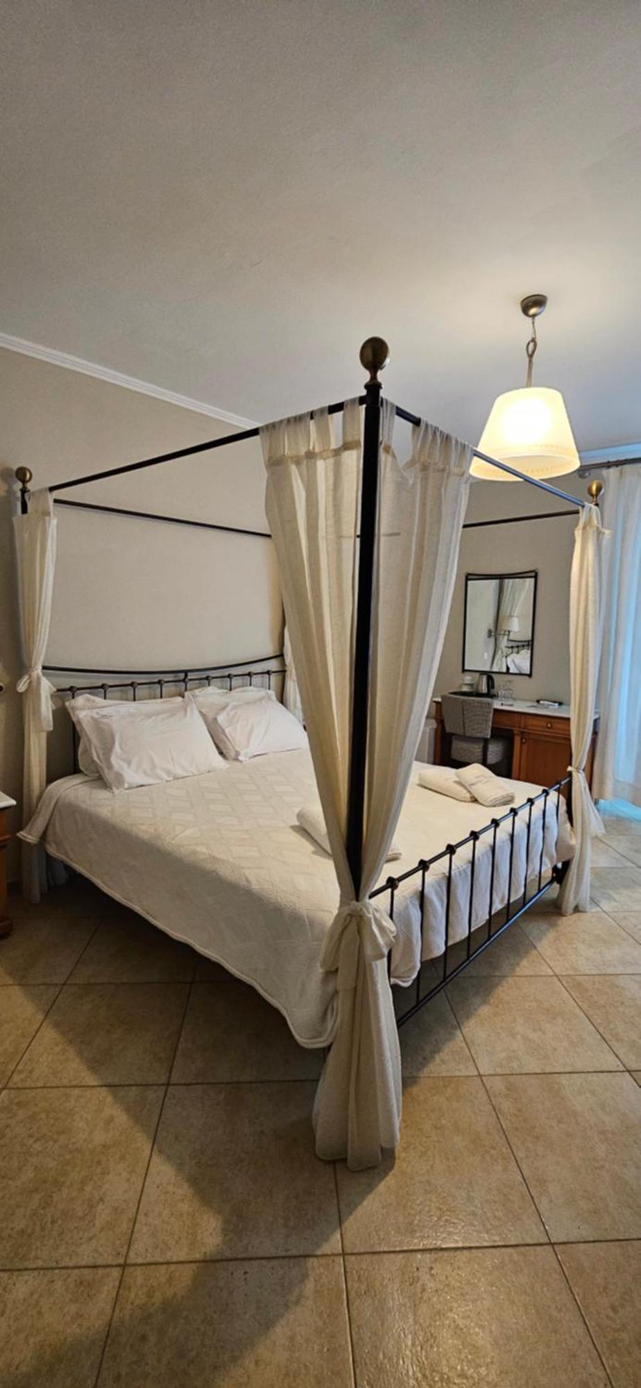 Olympic Village Hotel & Spa Ancient Olympia Room photo